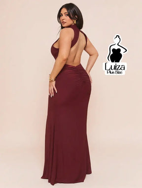 Vestido Longo Gola Alta Detalhe Metal Cintura Plus Size