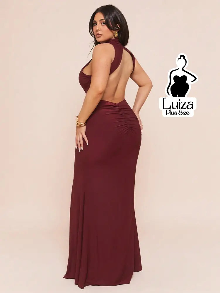 Vestido Longo Gola Alta Detalhe Metal Cintura Plus Size