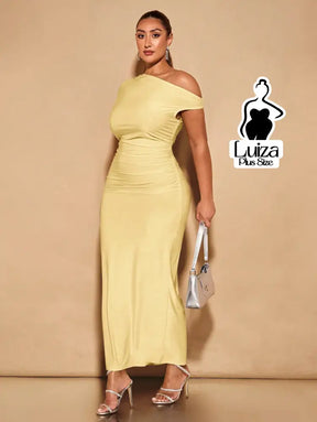 Vestido Longo Ombro A Ombro Cintura Drapeada Plus Size