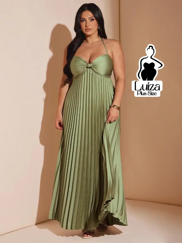 Vestido Longo Plissado Busto Torcido Costas Abertas Plus Size