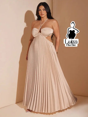 Vestido Longo Plissado Recortes Costas Abertas Plus Size