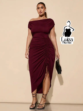 Vestido Longo Um Ombro Drapeado Fenda Sofisticado Plus Size