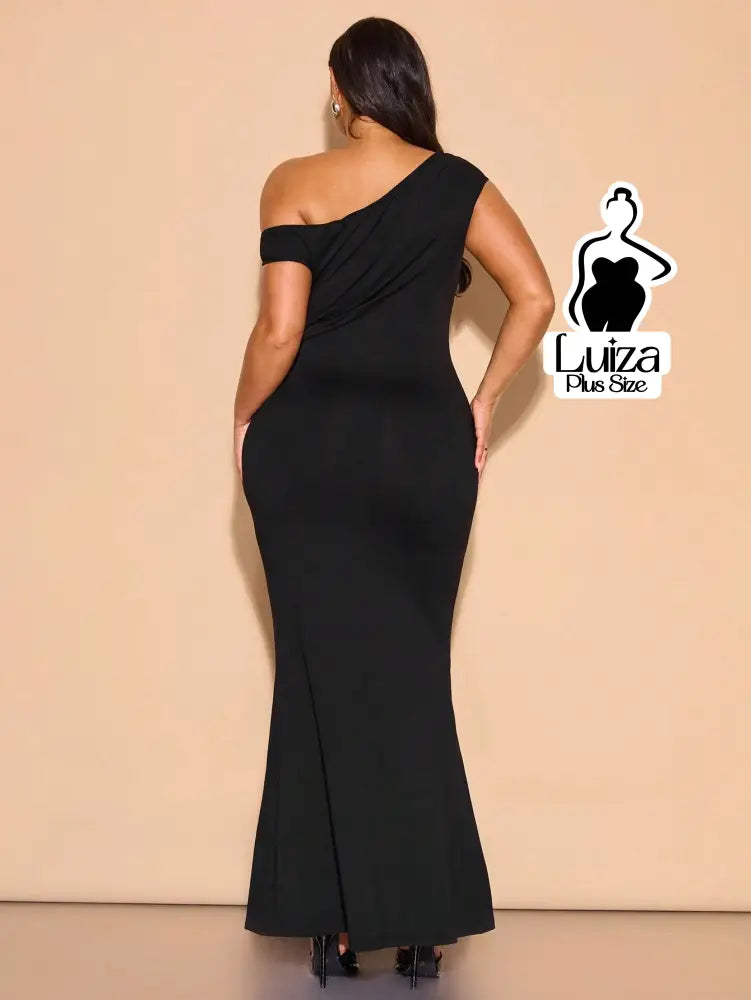 Vestido Longo Um Ombro Só Detalhe Assimétrico Plus Size