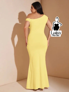 Vestido Longo Um Ombro Só Detalhe Assimétrico Plus Size