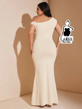 Vestido Longo Um Ombro Só Detalhe Assimétrico Plus Size
