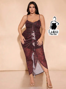 Vestido Midi Animal Print Babado Central Fenda Plus Size