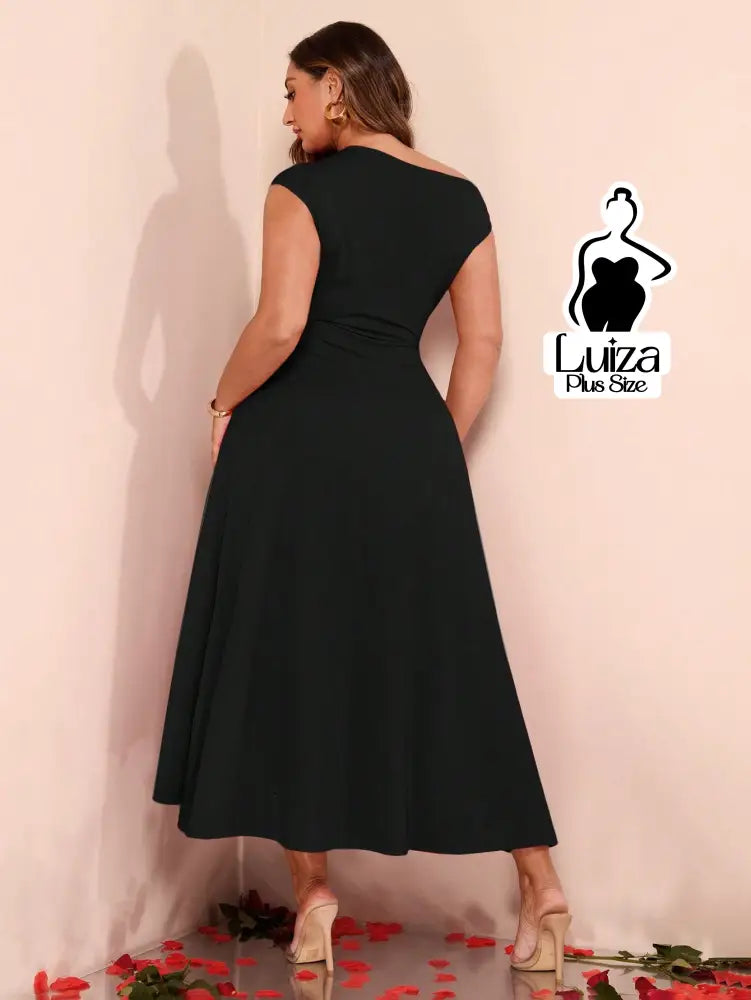 Vestido Midi Assimétrico Um Ombro Fenda Lateral Plus Size