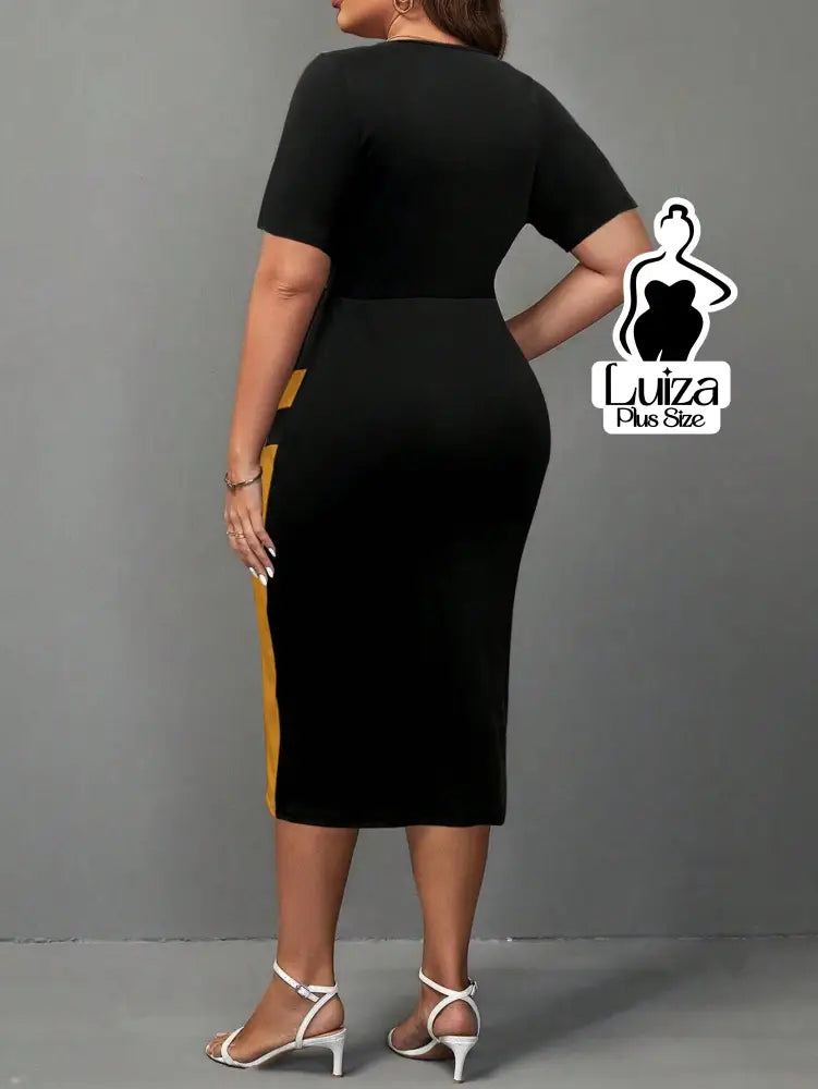 Vestido Midi Bicolor Manga Curta Detalhe Em Argola Plus Size