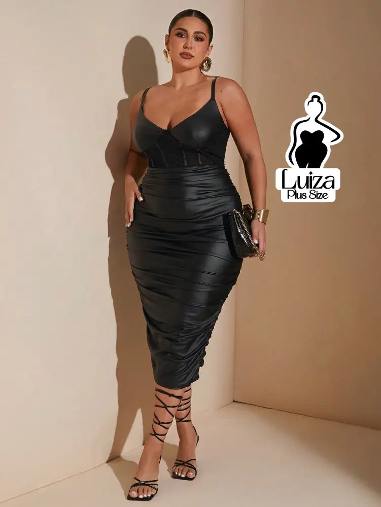 Vestido Midi Couro Sintético Decote V Drapeado Plus Size