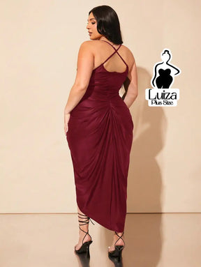 Vestido Midi Drapeado Fenda Frontal Elegante Plus Size