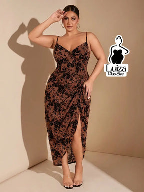 Vestido Midi Estampado Drapeado Fenda Frontal Plus Size