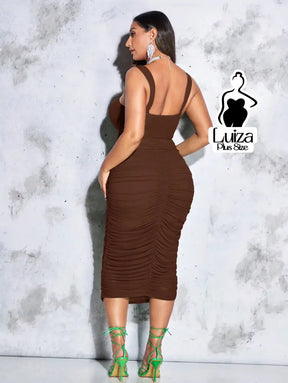 Vestido Midi Justo Corset Estruturado Drapeado Plus Size