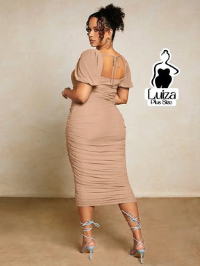 Vestido Midi Justo Decote Quadrado Manga Bufante Plus Size