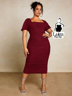 Vestido Midi Justo Decote Quadrado Manga Bufante Plus Size