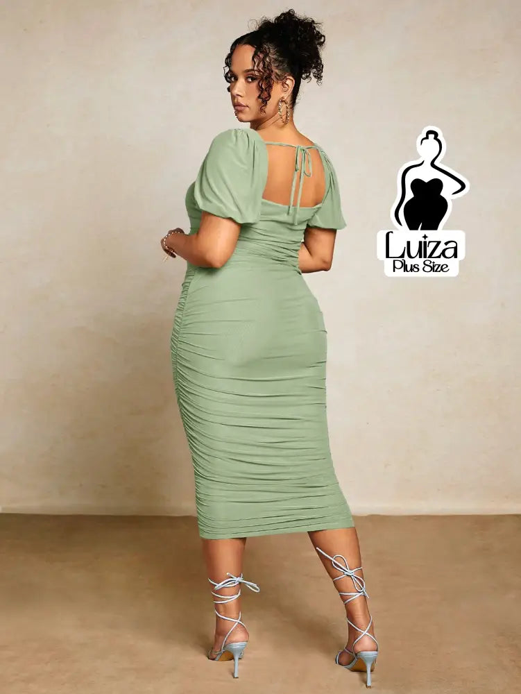 Vestido Midi Justo Decote Quadrado Manga Bufante Plus Size