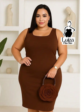 Vestido Midi Justo Sem Mangas Decote Quadrado Plus Size