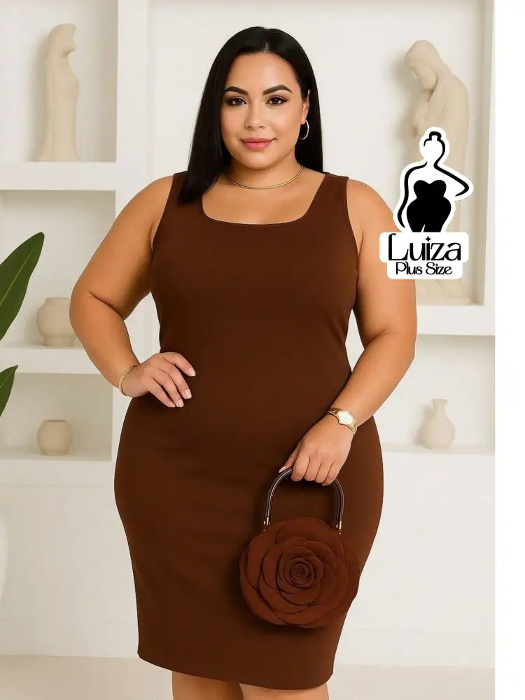 Vestido Midi Justo Sem Mangas Decote Quadrado Plus Size