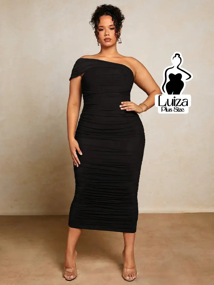 Vestido Midi Justo Um Ombro Só Efeito Drapeado Plus Size