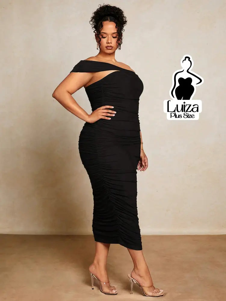 Vestido Midi Justo Um Ombro Só Efeito Drapeado Plus Size