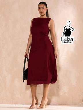 Vestido Midi Minimalista Sem Mangas Elegante Plus Size