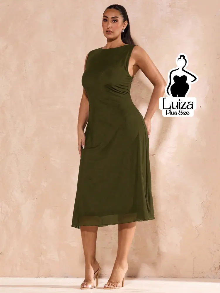 Vestido Midi Minimalista Sem Mangas Elegante Plus Size