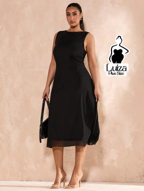 Vestido Midi Minimalista Sem Mangas Elegante Plus Size