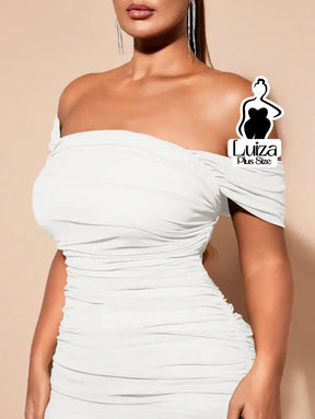 Vestido Midi Ombro A Ombro Justo Drapeado Plus Size