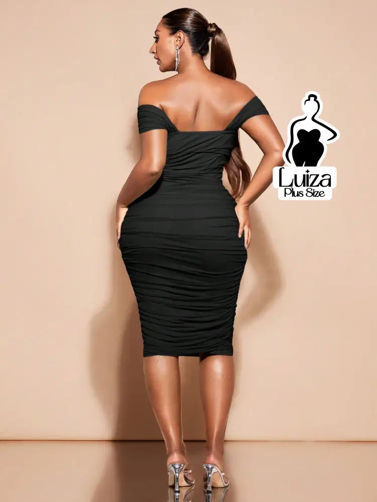 Vestido Midi Ombro A Ombro Justo Drapeado Plus Size