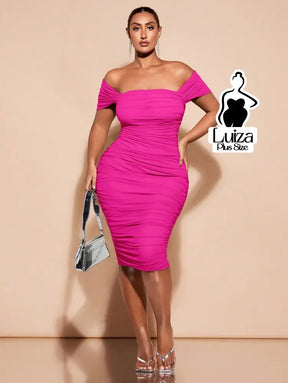 Vestido Midi Ombro A Ombro Justo Drapeado Plus Size